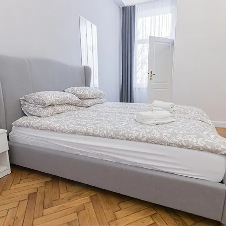 Apartment Royal