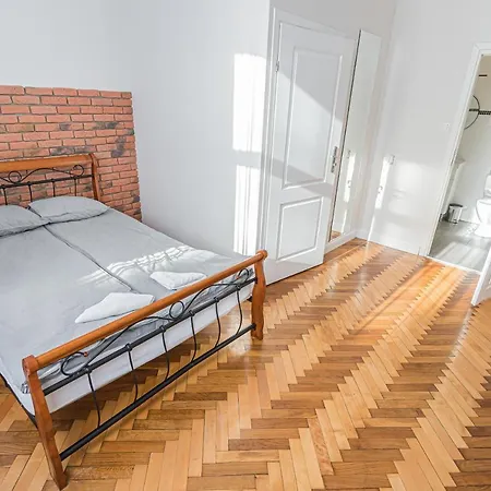 Royal Apartment *