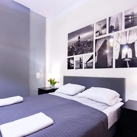 Amen Curie 8 Apartment