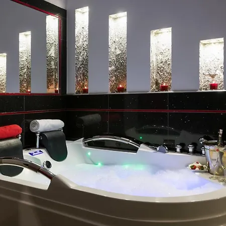 Komorowski Luxury Guest 4*