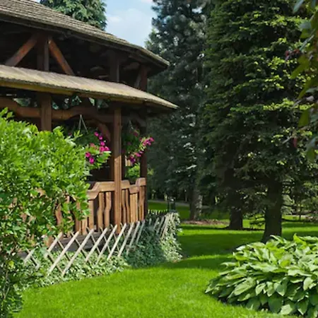 Otel Crown Piast &
