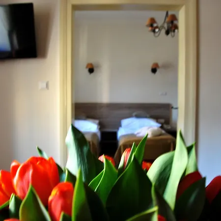 Santi Hotel