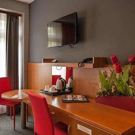Alexander Hotel 3*