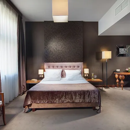 Unicus Old Town - Destigo 4*