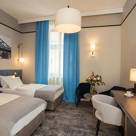 Hotel Unicus Old Town - Destigo 4*