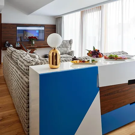 Otel Inx Design 4*