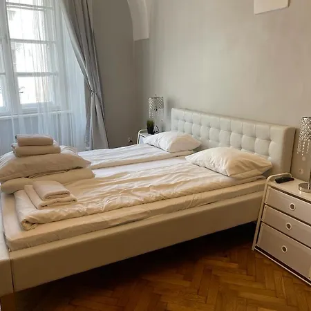 Florianska Deluxe With Air Condition