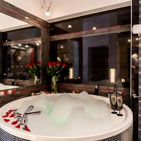 Komorowski Luxury Guest 4*