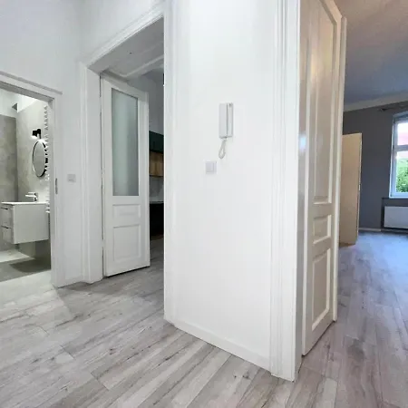 Apartament Limanowskiego 2 *