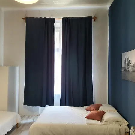 Apartment Amen Curie 8