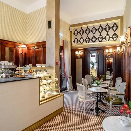 H15 Francuski Old Town - Destigo