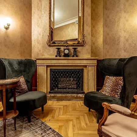 Otel H15 Francuski Old Town - Destigo 5*