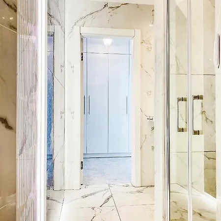 Charming With Air Conditioning, Old Town & Kazimierz Krakau