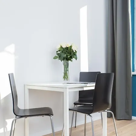 Krakow B&B شقة فندقية 3*