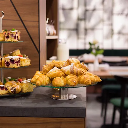 Ascot Premium Hotel 4*