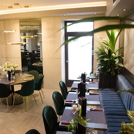 Otel Atrium 3*
