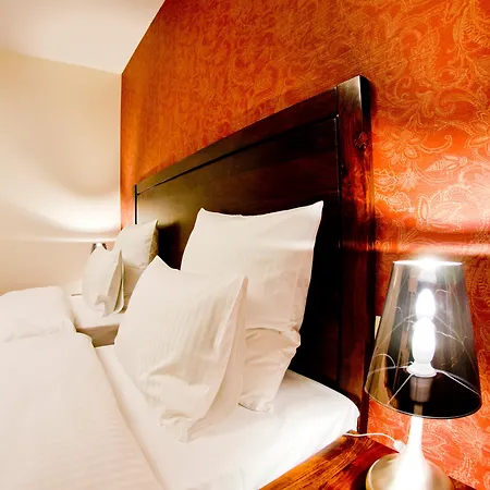 Columbus Hotel 3*