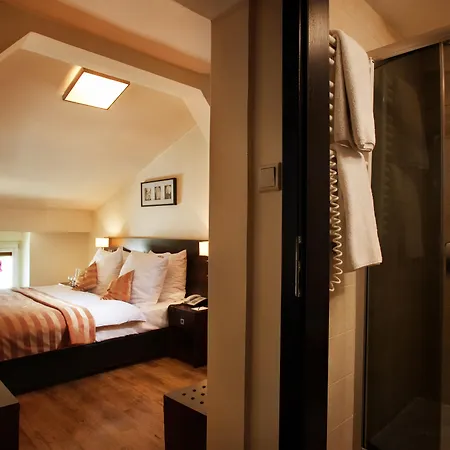 Spatz Apart Otel 3*