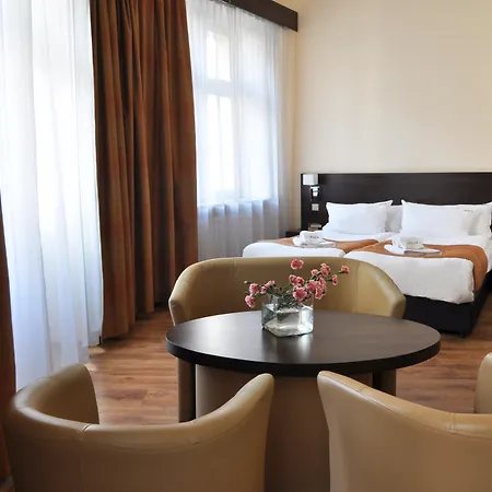 Aparthotel Spatz 3*