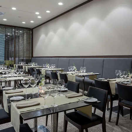 Otel Hilton Garden Airport 4*