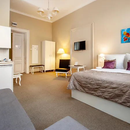 Leone Aparthotel