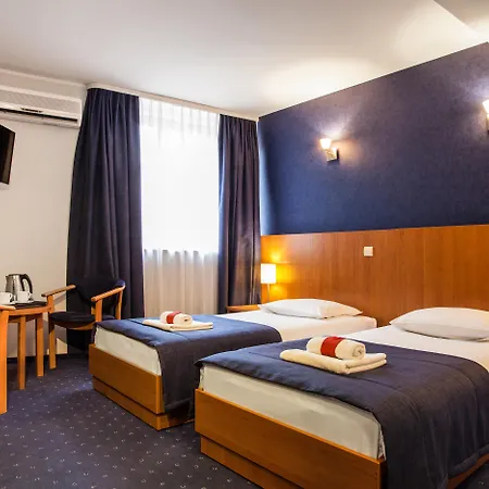 Alexander Hotel