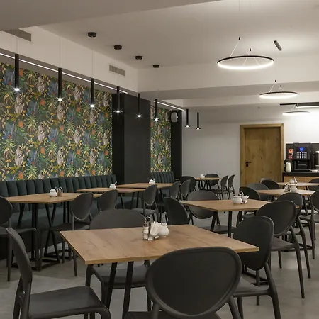 Hotel Alexander 3*