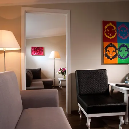 Leone Aparthotel 3*