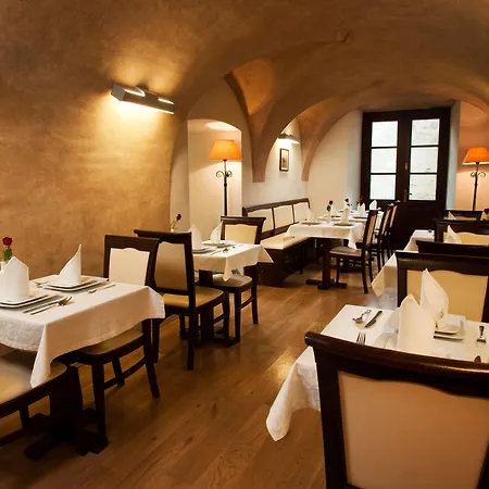Santi Hotel