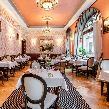 Otel H15 Francuski Old Town - Destigo Krakow