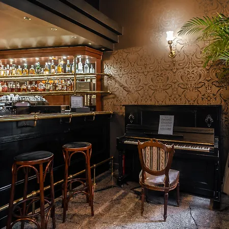 Otel H15 Francuski Old Town - Destigo 5*