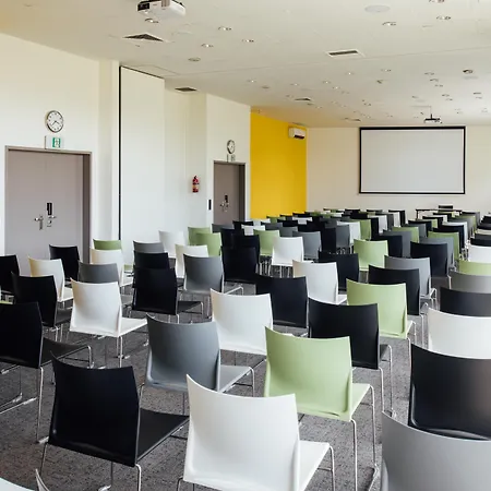 Vienna House Easy By Wyndham Cracow Hotel