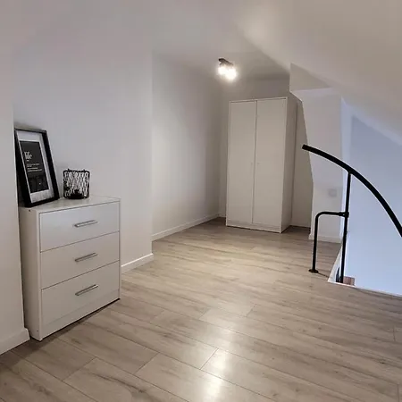 Uroczy W Kamienicy Nr. 8