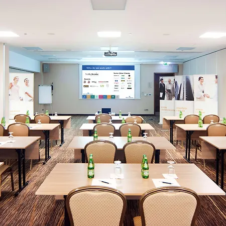 Hilton Garden Hotel 4*
