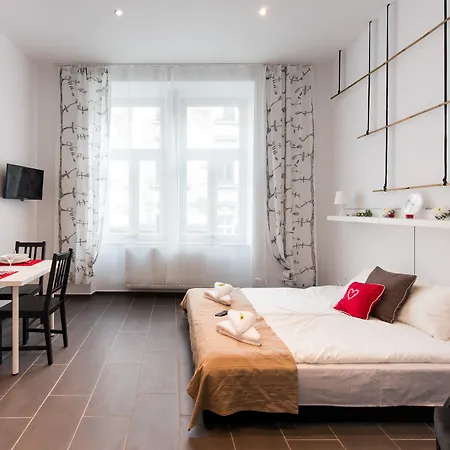 Aparthotel Happy Tower 3*