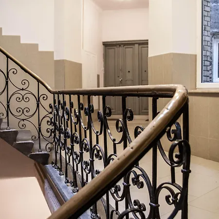 Happy Tower Aparthotel 3*