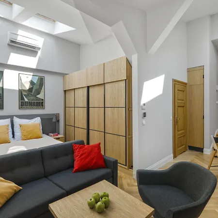 Stradonia Serviced Aparthotel