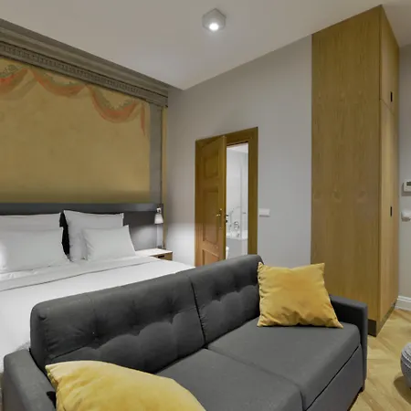 Stradonia Serviced Aparthotel