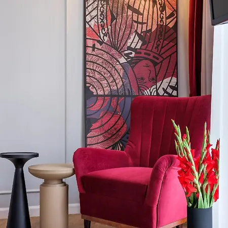 Hotel Golden Queen 4*