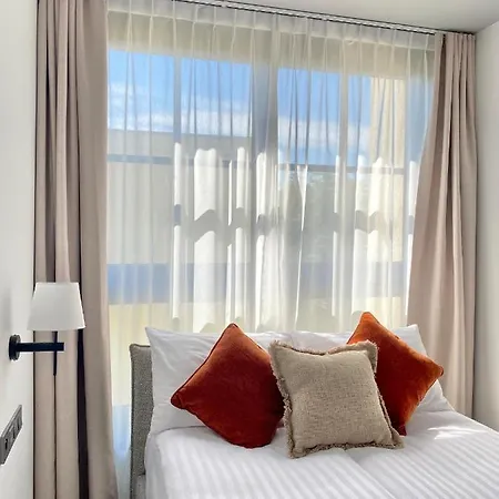 Aparthotel H11