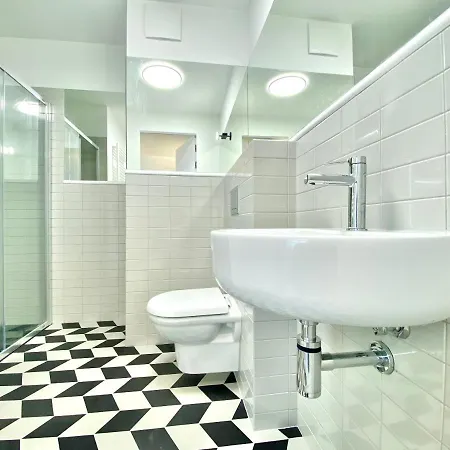 Aparthotel H11 5*