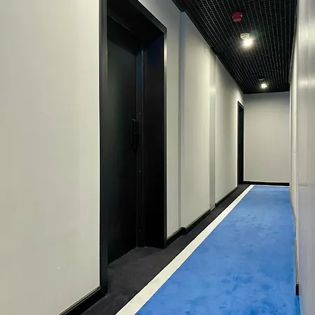 H11 Aparthotel 5*