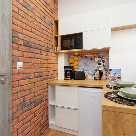 Trendy By Renters Apartament