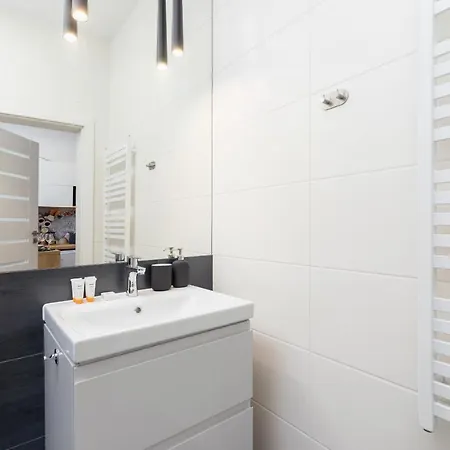 Apartament Trendy By Renters