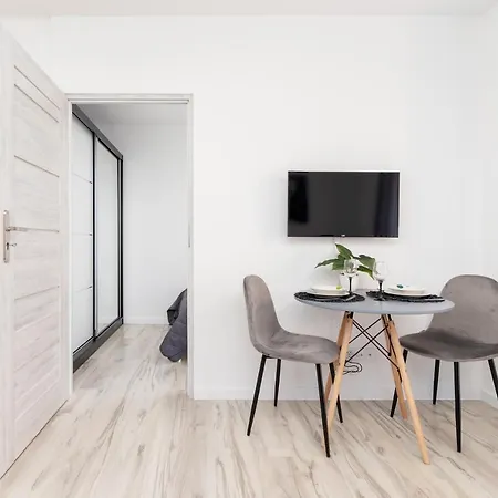 Salsa Cracow By Renters Apartament *