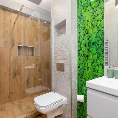Trendy By Renters Apartament