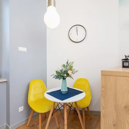 Trendy By Renters Apartament *
