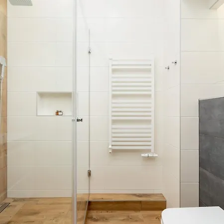 Trendy By Renters Apartament *