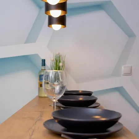 Trendy By Renters Apartament *