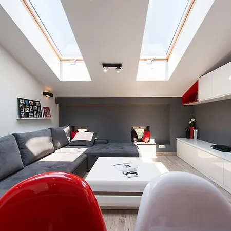 Apartament Miodowa *